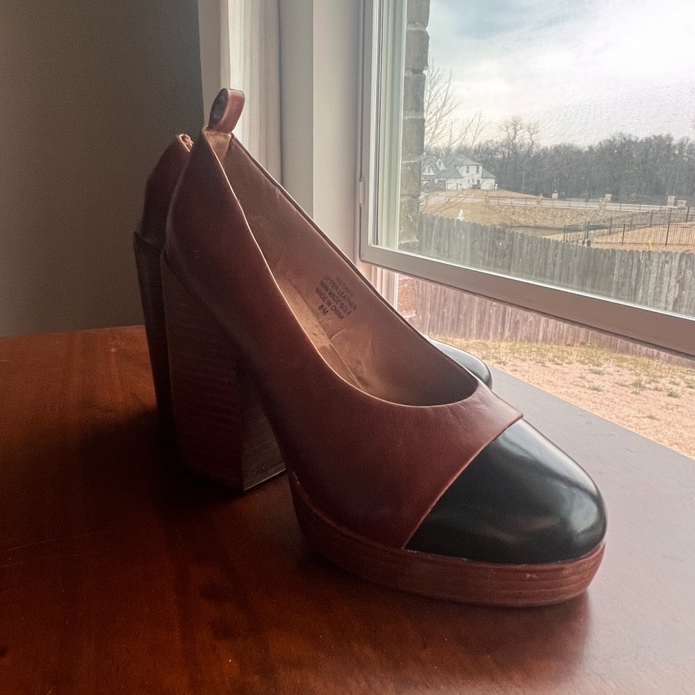 Jeffrey Campbell Brown Leather Platform Pumps with Black Cap Toe - Picture 4 of 8
